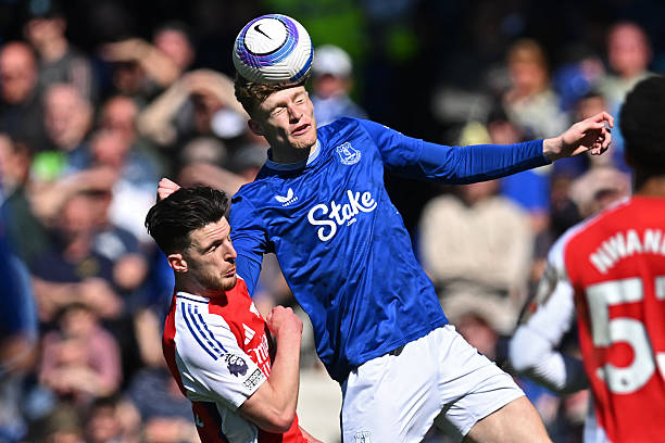 自然穿插在 自然穿插在