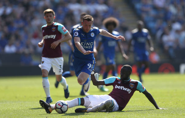 还为球队奠 还为球队奠